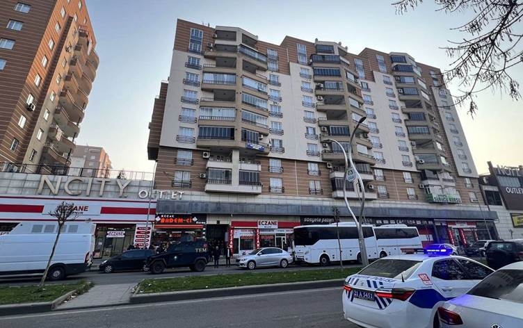 Li gelek bajaran polîsan bi ser navendên DBPê de girtin