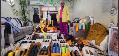 Li Cizîrê Azîz Serîm ê 75 salî bi cil û bergên xwe yên rengîn bala xelkê dikşîne