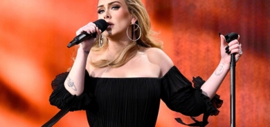 أديل تطلق علامة تجارية جديدة