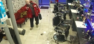 إعادة المشتبه به في هجوم باريس إلى الحجز عشيّة عرضه على قاض