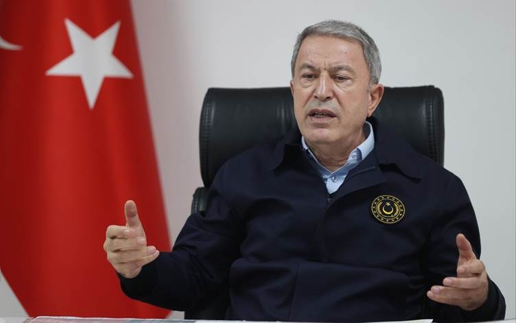 Akar dibêje, Tirkiye ji bo êrîşa ser Rojava bi Rûsan re gotûbêjan dike