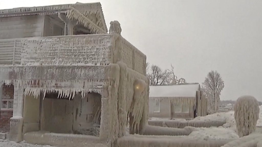 Buffalo blizzard: Storm turns city into 'war zone'