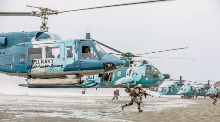 مناورات إيرانية قرب مضيق هرمز