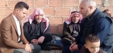 تشجيعاً لخفض المهور.. سوريّ بالحسكة يزوّج ابنتيه بمهر ألفي ليرة سورية دون شروط