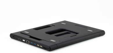 هاپ و مێزی لاپــتۆپ پێكەوە