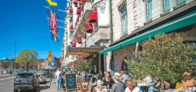 مطعم أوروبي شهير يمنع دخول العرب