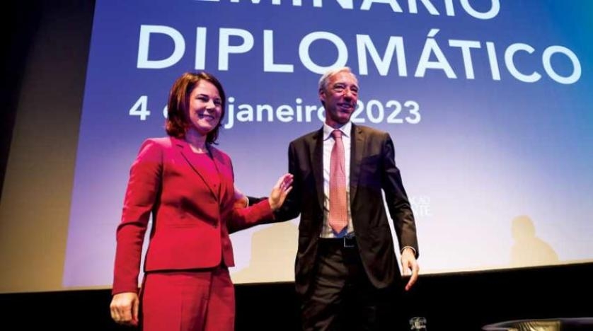 برلين: بوتين يريد تدمير أوكرانيا