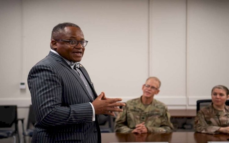 Irvin Hicks: Îsal rayedarên mezin yên Amerîkayê serdana Kurdistanê dikin