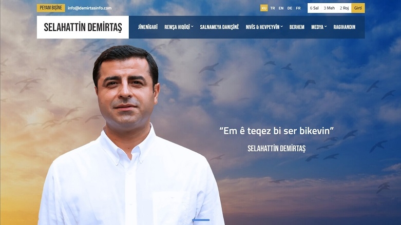 Demîrtaş zimanê Kurdî li malpera xwe zêde kir