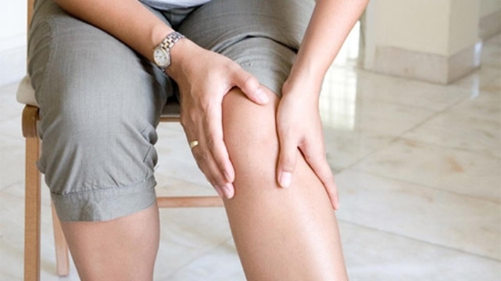 لماذا نعاني من الم العظام والمفاصل في فصل الشتاء؟