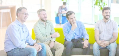 جهاز صغير بنظام ذكاء صناعي لتصحيح وضعية الجلوس