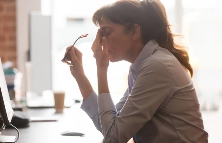 كيف تخفض الضغط والسكر بطريقة بسيطة في العمل؟