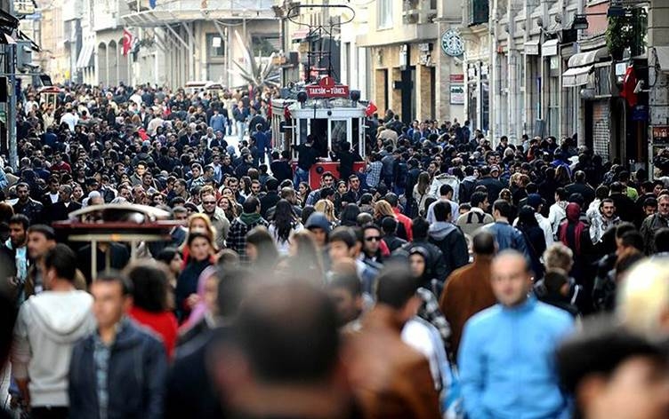 Li Tirkiyê zêdeyî 3.2 milyon ciwan bûne 'ciwanên malê'