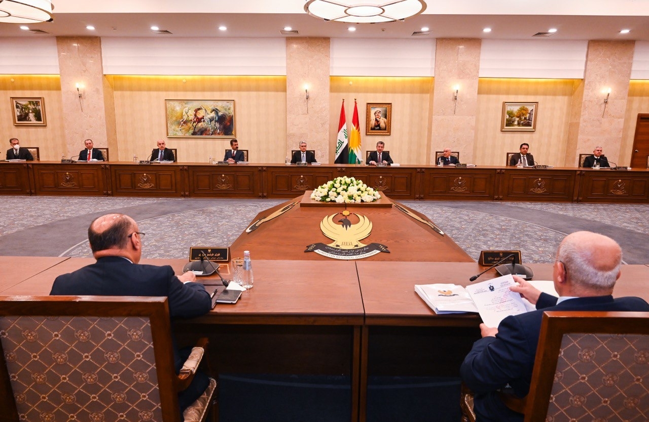 مسرور بارزاني: توصلنا إلى تفاهمات مبدئية لحل المشاكل مع بغداد..مجلس وزراء إقليم كوردستان يناقش عدداً من الملفات