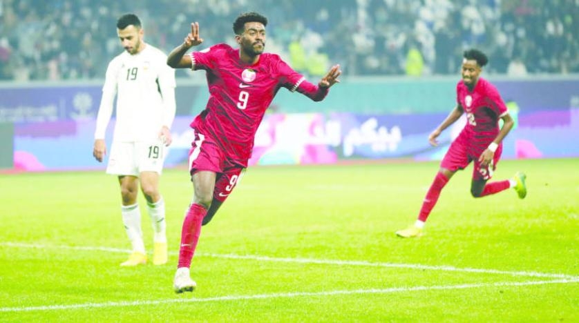 العراق يواجه «الطموحات» القطرية بالأرض والجمهور والتاريخ