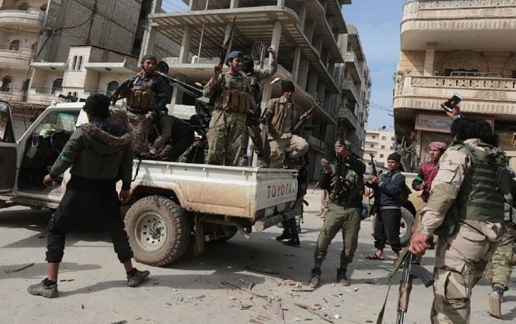 Li Efrînê ji ber girtina du keçan alozî derket