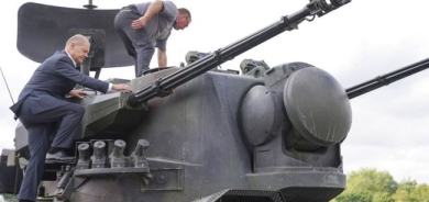 Gpard dronên Îranî pûç dike