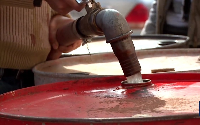 بعد زيارة مسرور بارزاني إلى بغداد.. الحكومة الاتحادية ترسل 50 مليون لتر من النفط الأبيض لإقليم كوردستان