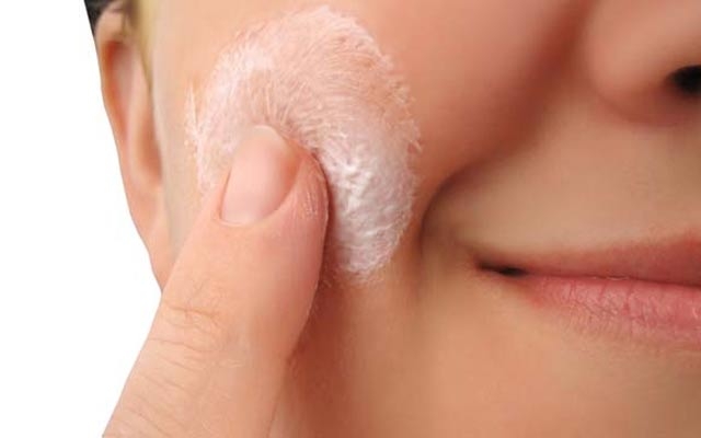 وشكبوونی  پێستی دەوری دەم