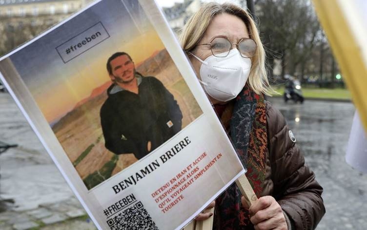 Fransayê bang li Îranê kir ku 7 Fransiyan azad bike