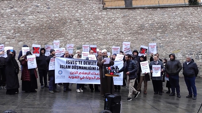 Yekîtiya Komên Ereb li ber Konsolxaneya Swêdê nerazîbûn nîşan dan