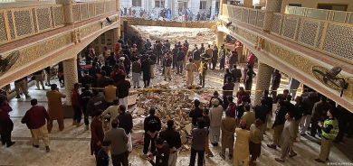 Pakistan: Blast near mosque in Peshawar leaves dozens dead