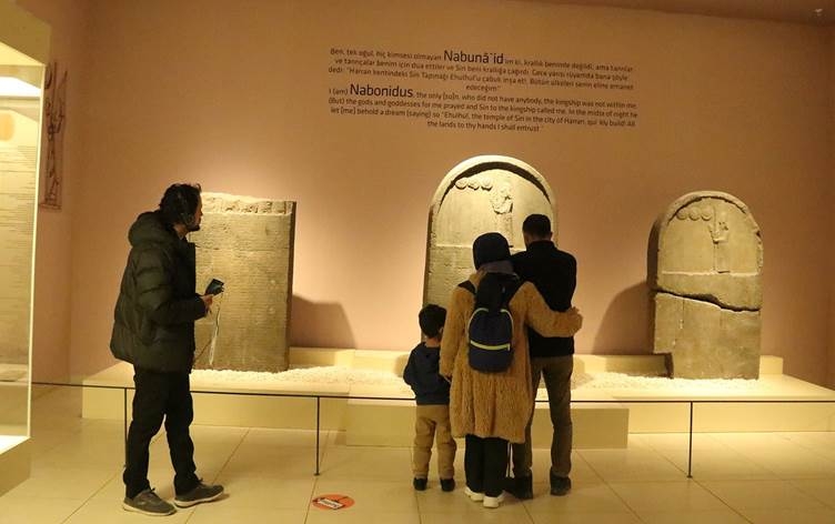 Di salekê de 300 hezar kesan serdana Muzexaneya Şûnwarnasiyê ya Rihayê kirine