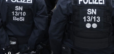 گروپێکی ڕەگەزپەرست هێرش دەکەنە سەر خێزانێکی موسڵمان