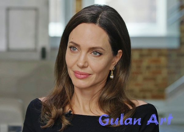 ئەنجلینا جولی سەردانی شەنگال دەكات