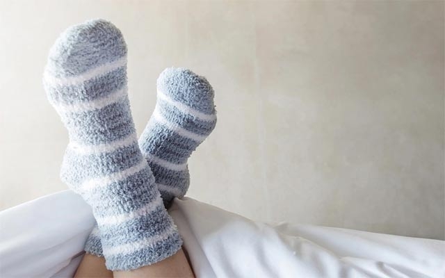 ئایا نووستن بە گۆرەوییەوە سوودی هەیە؟