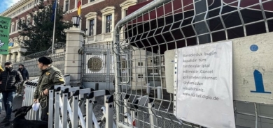 Tirkiye balyozên welatên ku konsulxaneya xwe ya Stenbolê girtine bang dike