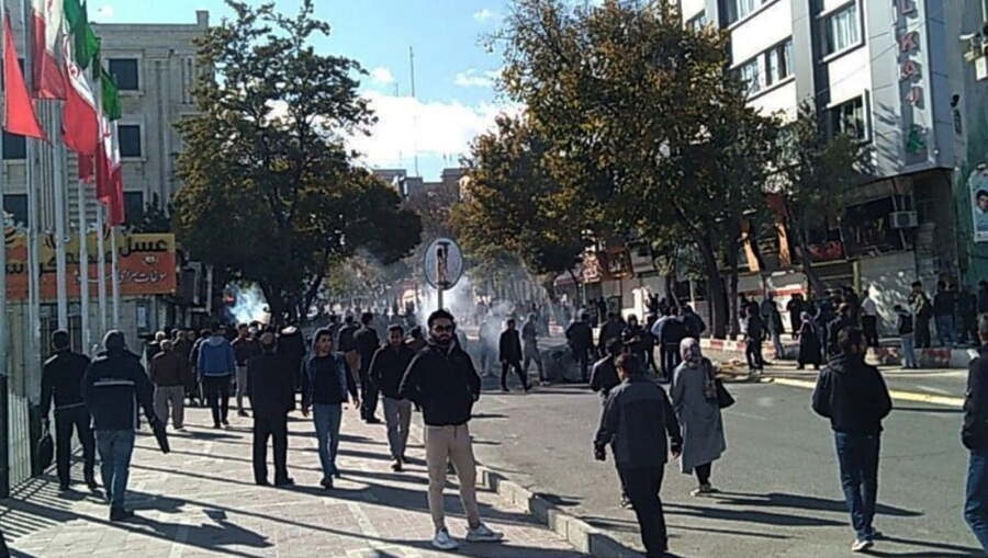 Duhê li gelek bajarên Îranê xwepîşandan hebûn