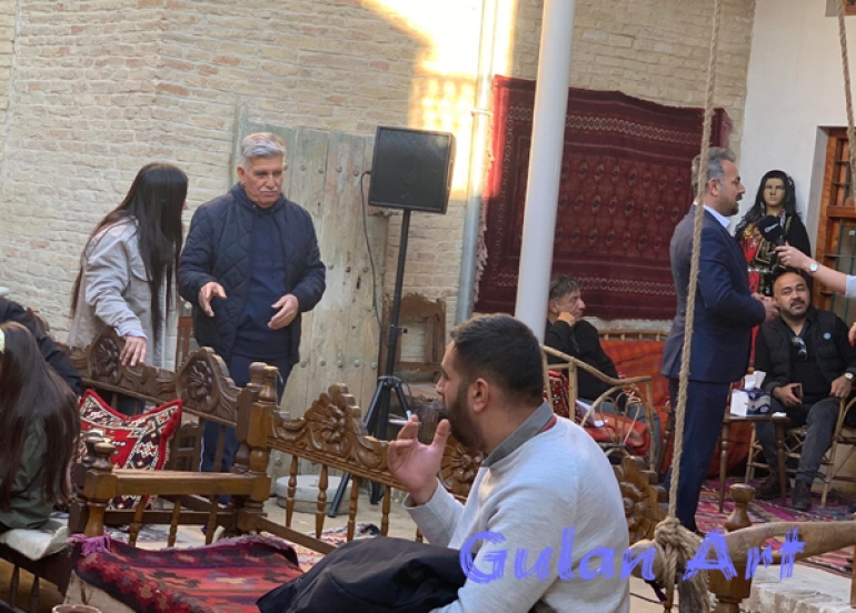 ماڵی ڕۆشنبیریی جیهان زیندووكردنەوەی ئەدەب وهونەر