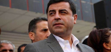 Demirtaş: Girtî hemû amade ne xwînê bidin û betaniyên xwe ji mexdûrên erdhejê re bişînin