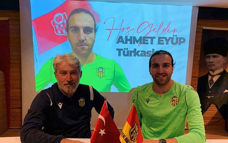 Golparêzê Yenî Malatyasporê di erdhejê de jiyana xwe ji dest da