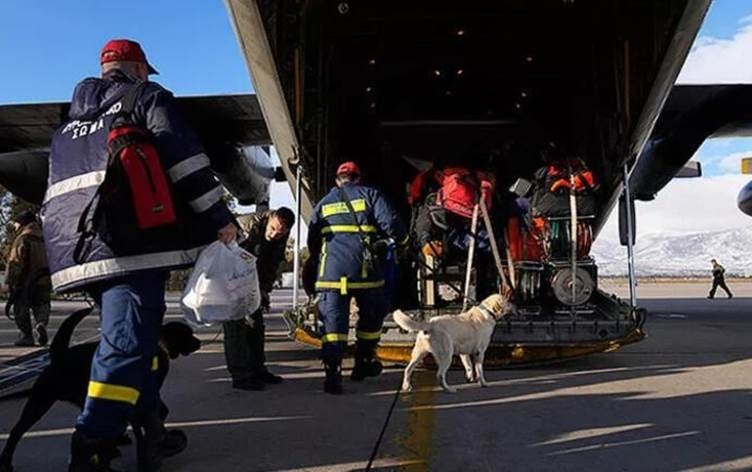 Gelek welatên cîhanê ekîbên alîkariyê şandine Tirkiyê