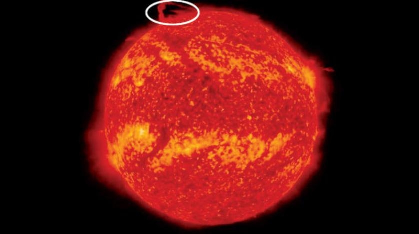 انفصال جزء من الشمس للمرة الأولى