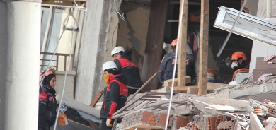 Li Diyarbekirê jinek piştî 122 demjimêran ji bin kavilan hat rizgarkirin