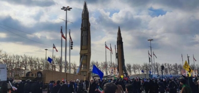 إيران تحيي ذكرى «ثورتها»... ومظاهرات مضادة في الخارج