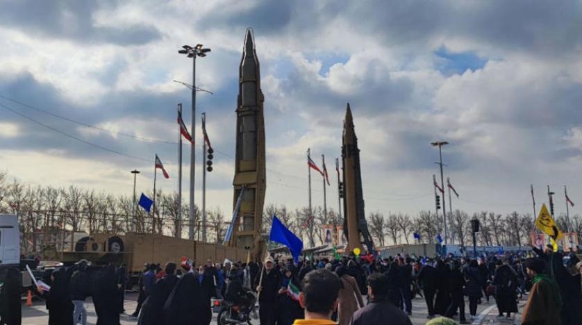 إيران تحيي ذكرى «ثورتها»... ومظاهرات مضادة في الخارج