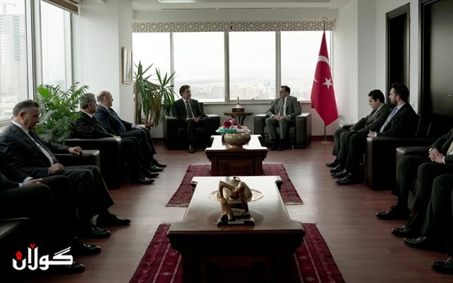 سه‌رۆک نێچیرڤان بارزانی به‌شداری له‌ پرسه‌ی قوربانییانی بوومه‌له‌رزه‌دا ده‌کات