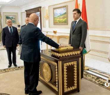 له‌به‌رده‌م سه‌رۆك نێچيرڤان بارزانيدا، سه‌رۆكى داواكارى گشتى سوێندى ياسايى ‏ده‌خوات