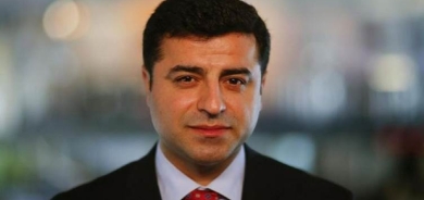 Demirtaş: Paşxistina hilbijartinê darbeya siyasî ye