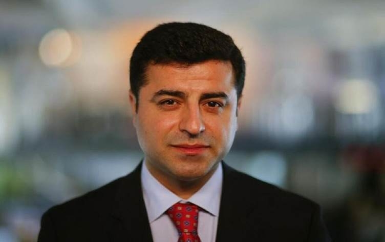 Demirtaş: Paşxistina hilbijartinê darbeya siyasî ye