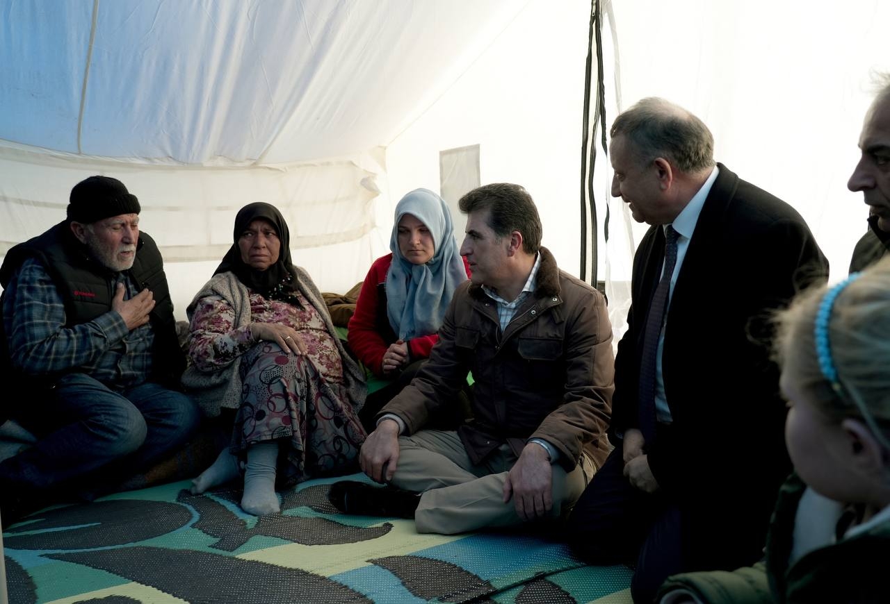 President Nechirvan Barzani visits earthquake hit areas, meets with victims and their families