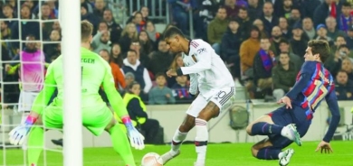 رافيينا ينقذ برشلونة من السقوط أمام مانشستر يونايتد