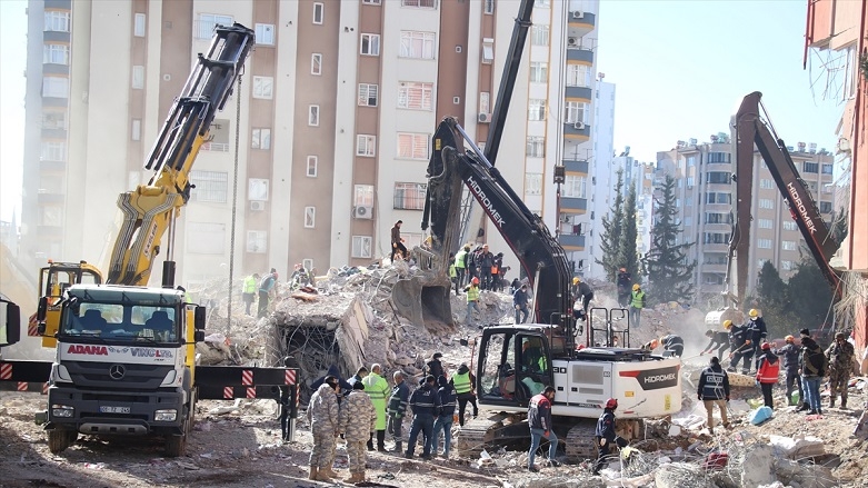 حصيلة قتلى الزلزال تتجاوز 42 ألفا مع تناقص عمليات الإنقاذ