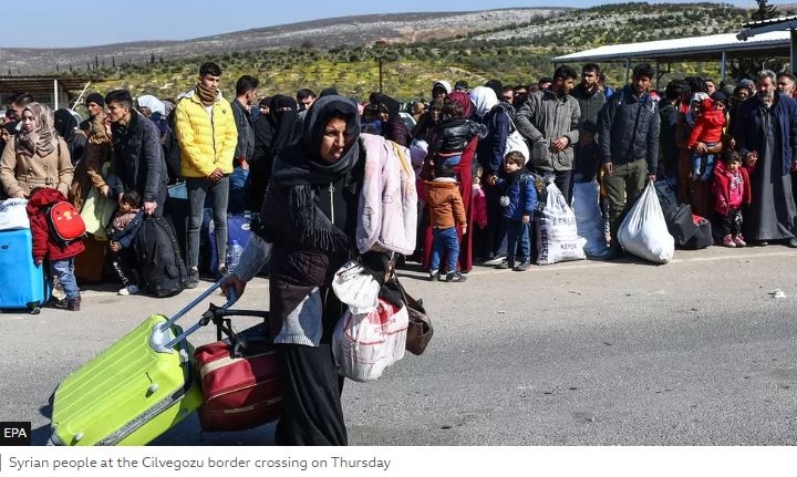 Syrians in Turkey cross border after earthquake