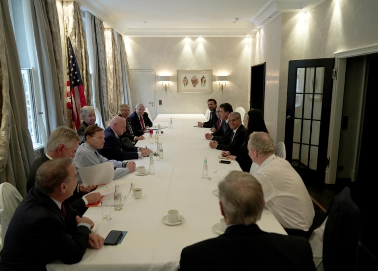 نێچيرڤان بارزانى، سه‌رۆكى هه‌رێمى كوردستان له‌گه‌ڵ شاندێكى كۆنگرێسى ئه‌مه‌ريكى كۆبووه‌وه‌