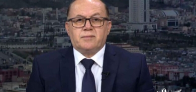 دكتۆر ئەحمەد سەفار  پسپۆڕی دارایی و ئابووری بۆ گوڵان:     حكومەت و بانكی ناوەندی بۆ گەڕاندنەوەی بەهای دینار هەنگاوی باشیان ناوە، لەمەش گرنگتر جێبەجێكردنی سیستمی بانكی سیوفتە